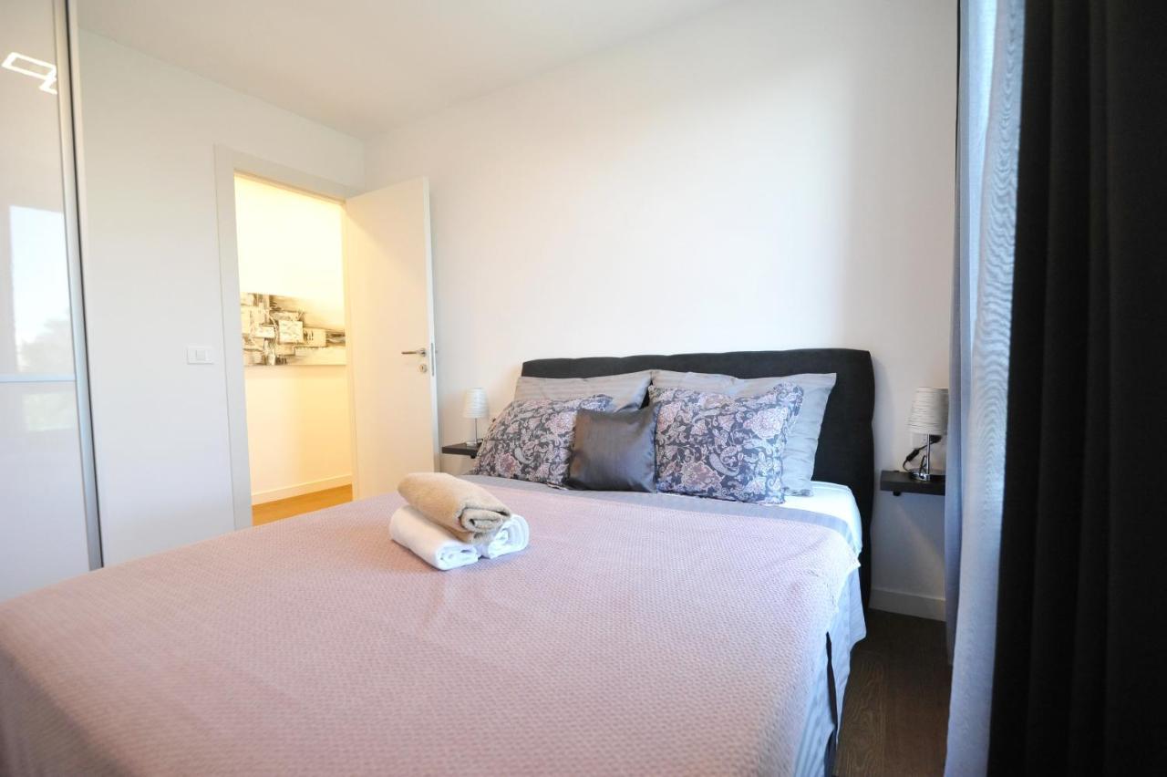 Novi Apartman Beti Blizu Plaze S Besplatnim Parkingom, Puntamika - Zadar Appartamento Esterno foto
