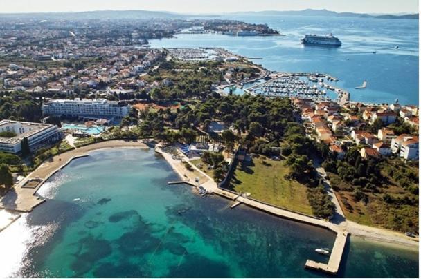 Novi Apartman Beti Blizu Plaze S Besplatnim Parkingom, Puntamika - Zadar Appartamento Esterno foto