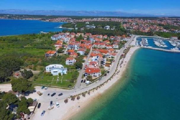 Novi Apartman Beti Blizu Plaze S Besplatnim Parkingom, Puntamika - Zadar Appartamento Esterno foto